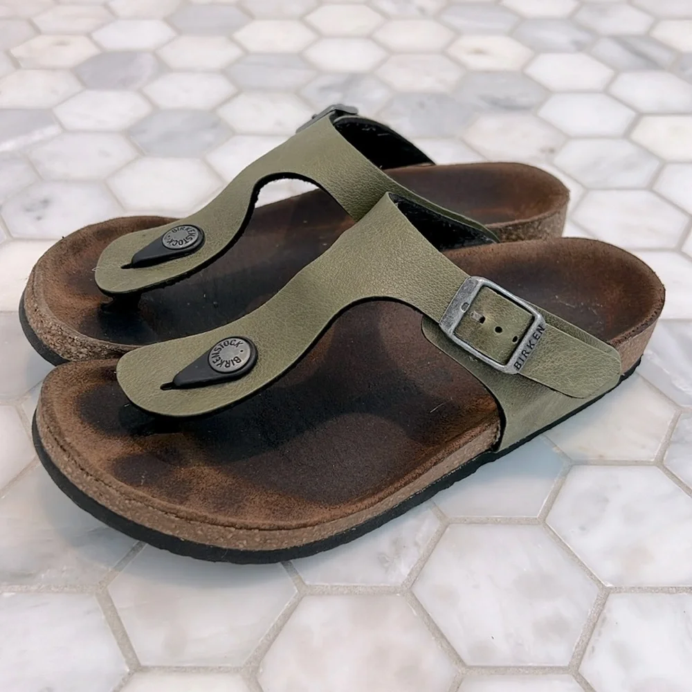 Birkenstock Leather Gizeh Pull Up Olive Green Narrow Thong Sandals Kids 33 | Y2